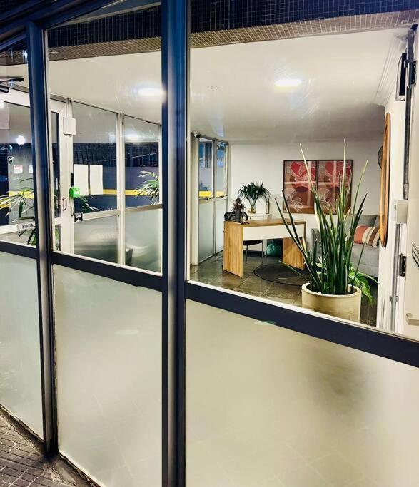Elegante - Garagem - Ao Lado Metro Apartment